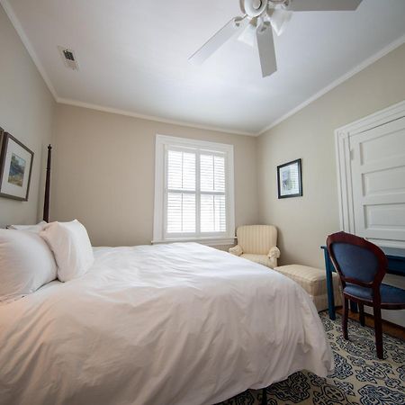 The Edenton Collection-Captain'S Quarters Inn Номер фото