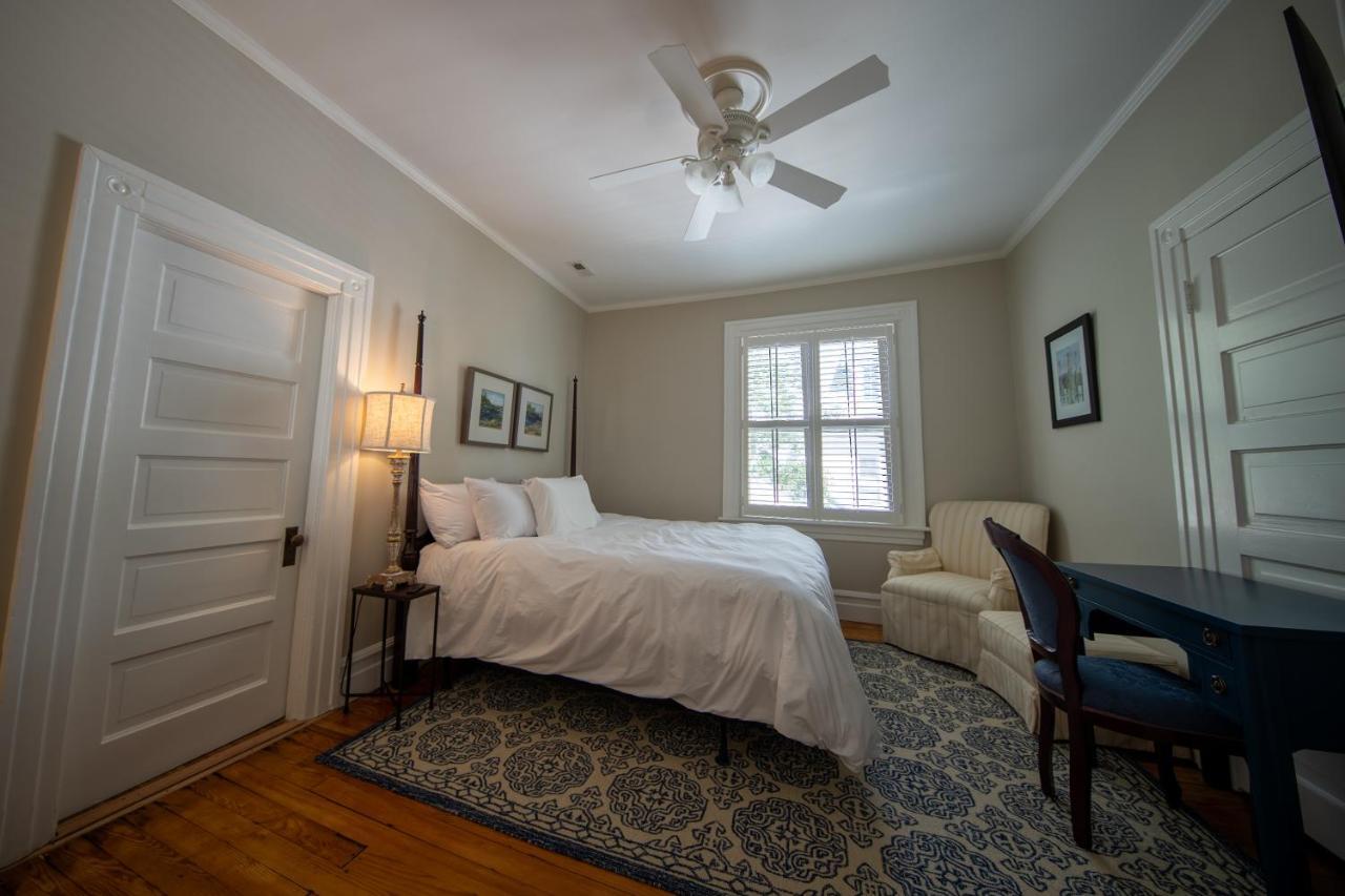 The Edenton Collection-Captain'S Quarters Inn Номер фото